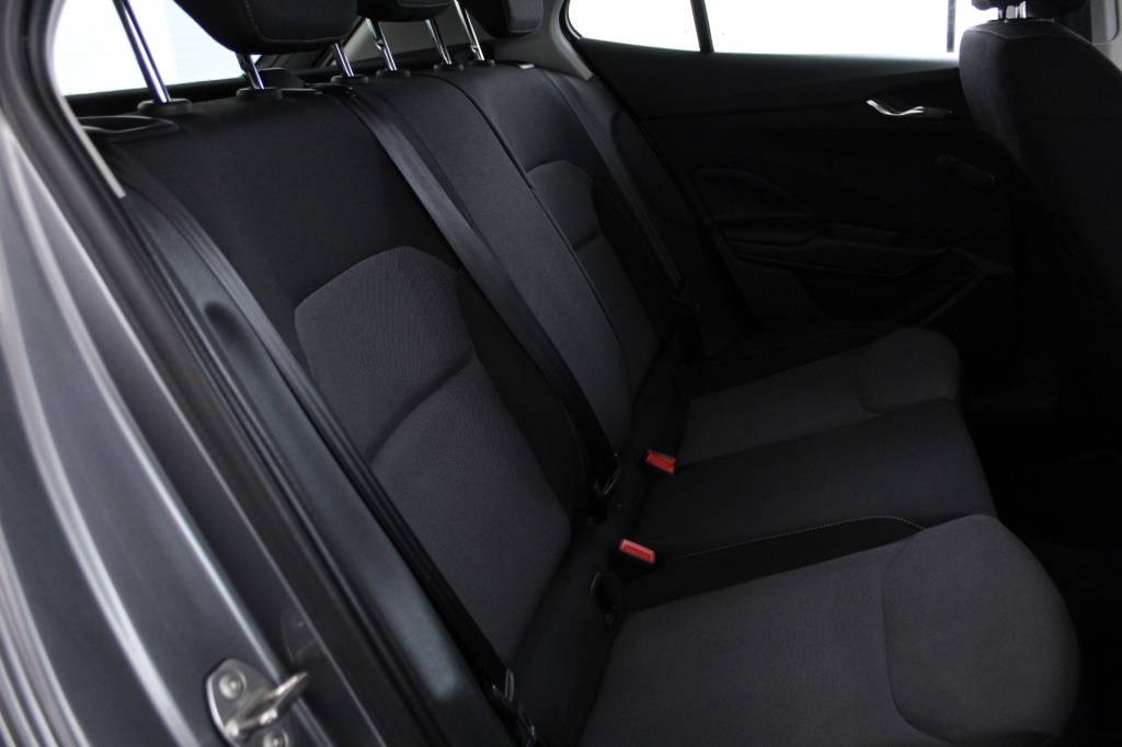 skoda-fabia-2023-gasolina-999cc