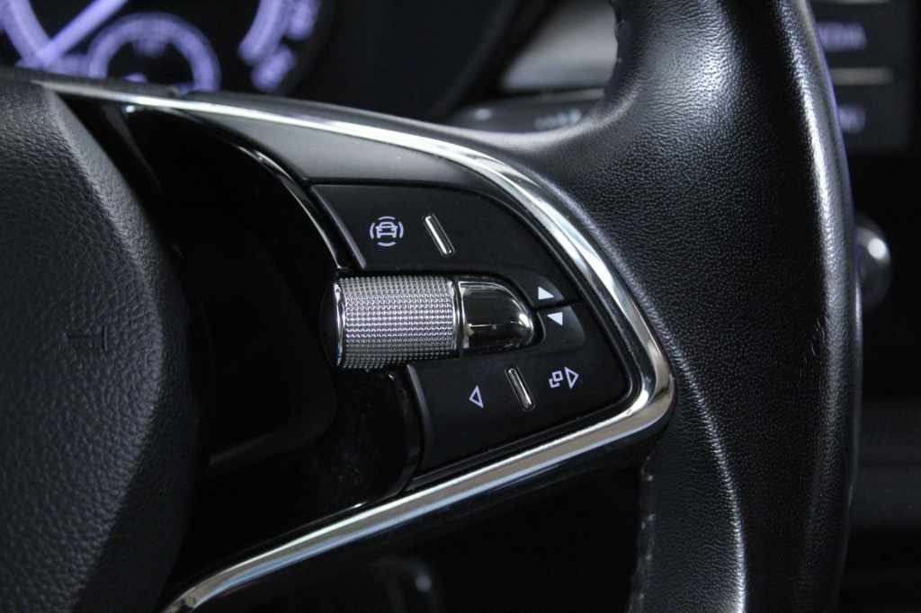 skoda-fabia-2023-gasolina-999cc