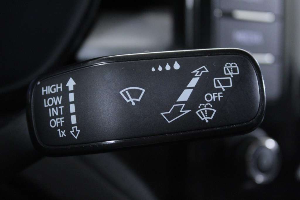 skoda-fabia-2023-gasolina-999cc