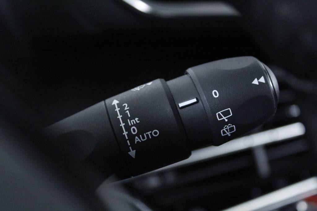 peugeot-2008-2024-gasolina-1199cc