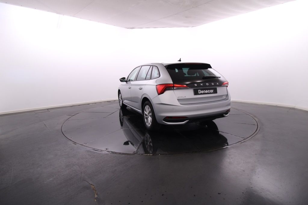 skoda-scala-2024-gasolina-999cc