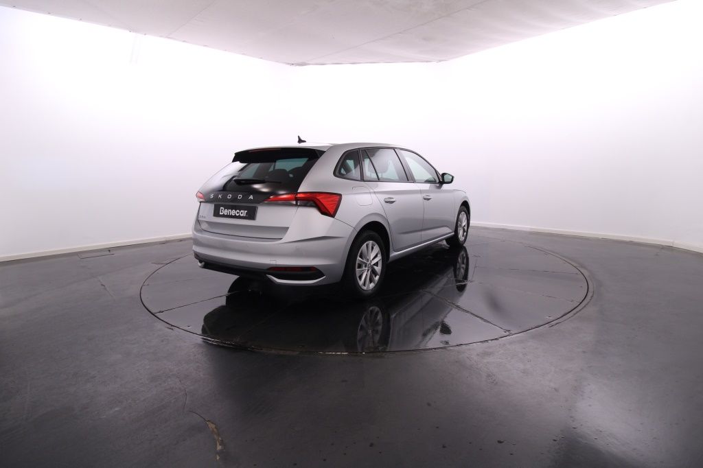 skoda-scala-2024-gasolina-999cc
