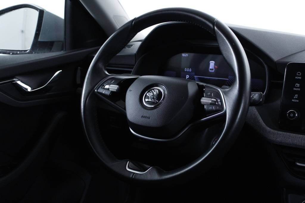 skoda-scala-2024-gasolina-999cc