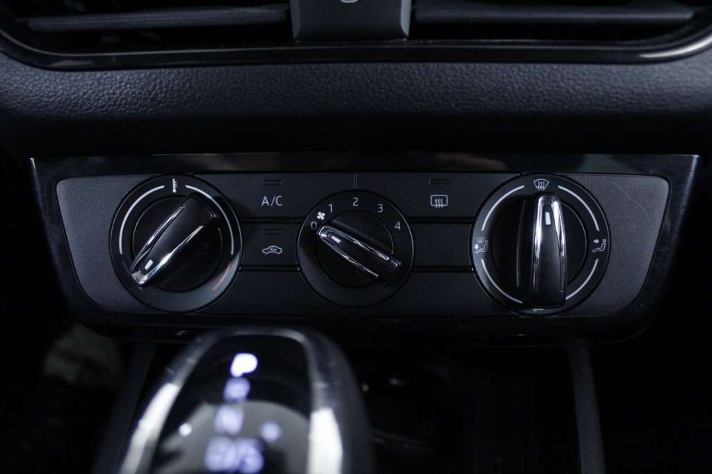 skoda-scala-2024-gasolina-999cc