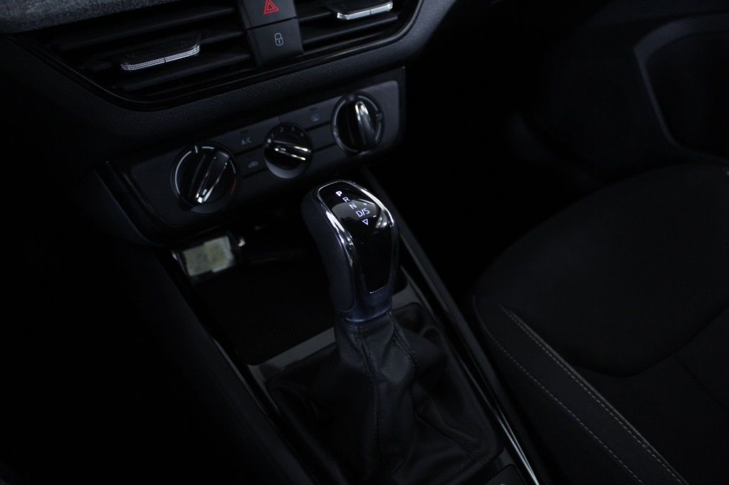 skoda-scala-2024-gasolina-999cc