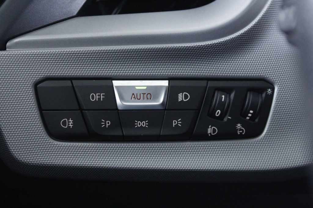 bmw-serie-1-2021-diesel-1496cc