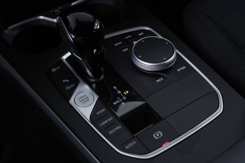 bmw-serie-1-2021-diesel-1496cc
