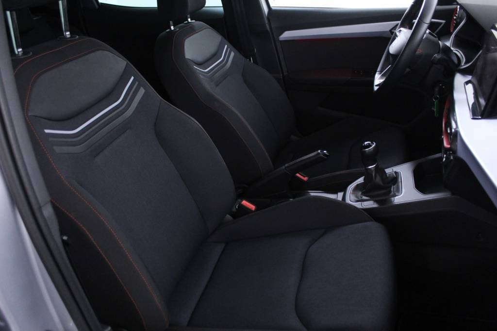 seat-ibiza-2023-gasolina-999cc