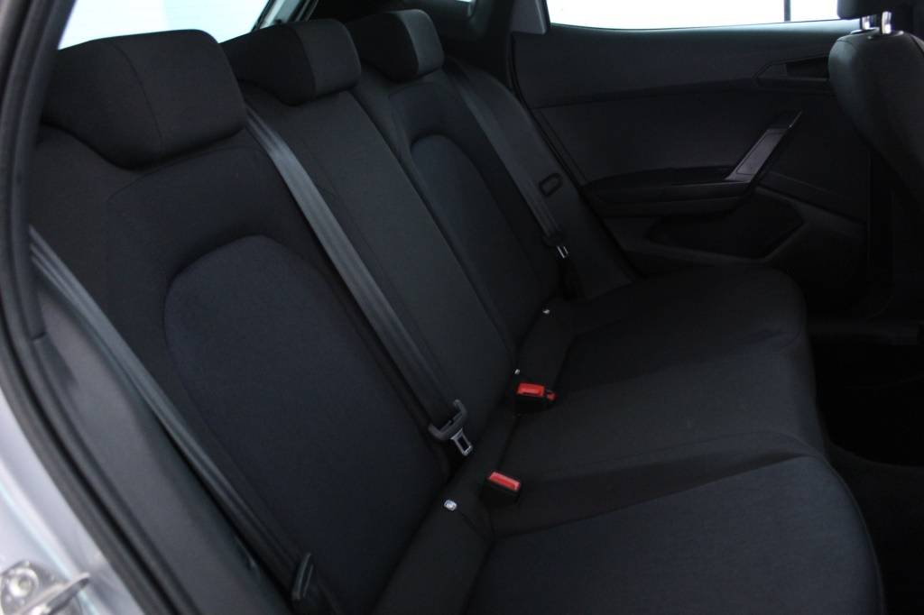 seat-ibiza-2023-gasolina-999cc