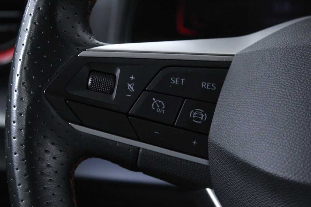 seat-ibiza-2023-gasolina-999cc