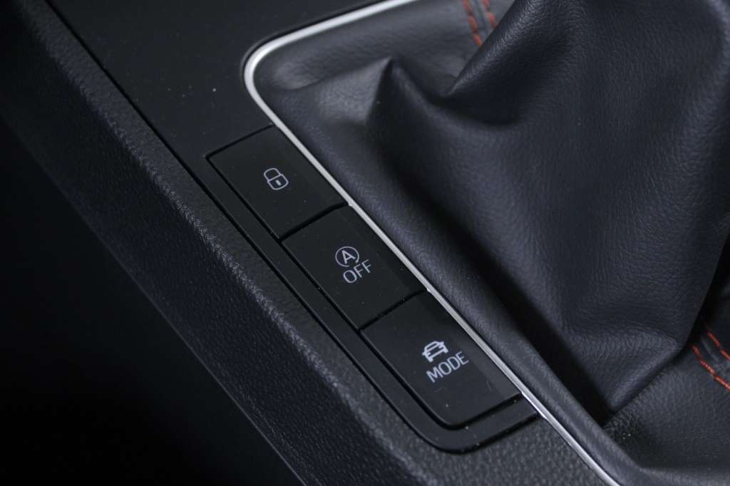 seat-ibiza-2023-gasolina-999cc