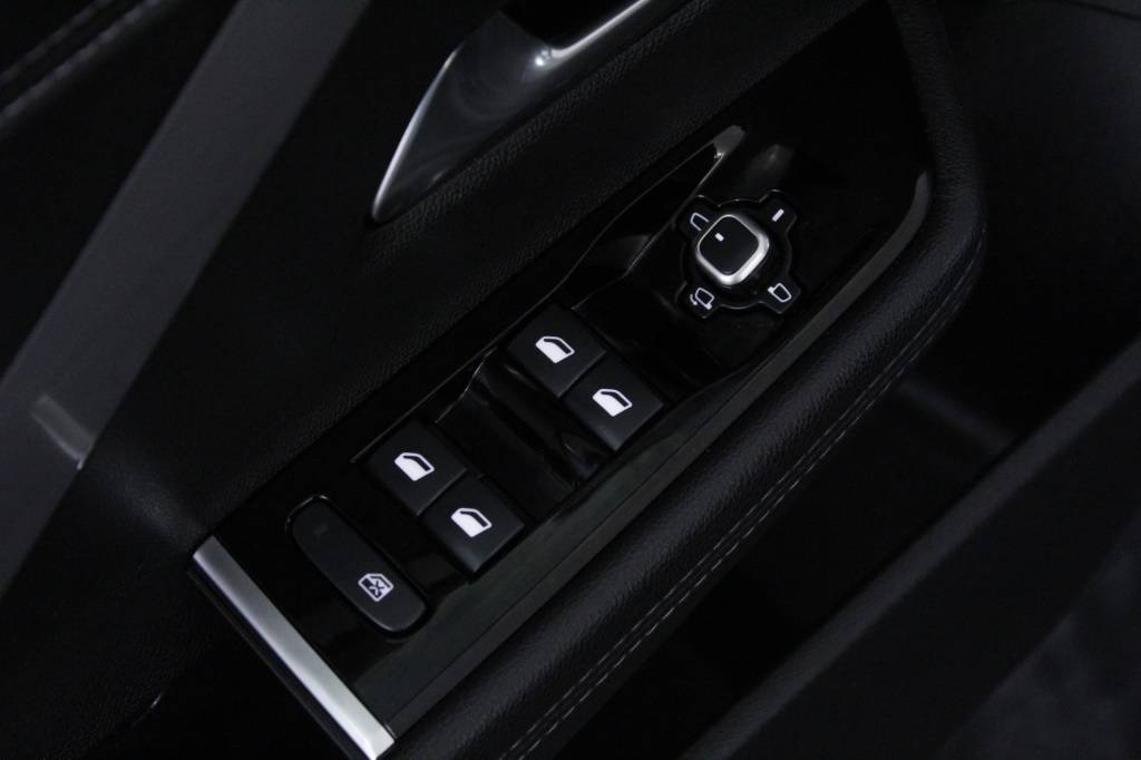 opel-astra-sport-tourer-2025-hibrido-1199cc