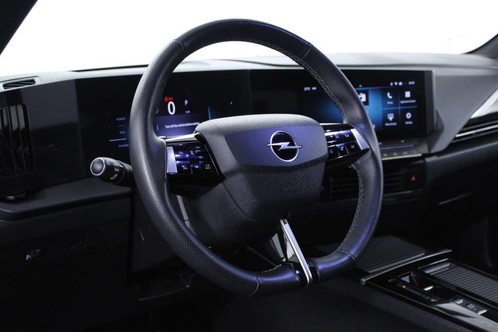 opel-astra-sport-tourer-2025-hibrido-1199cc