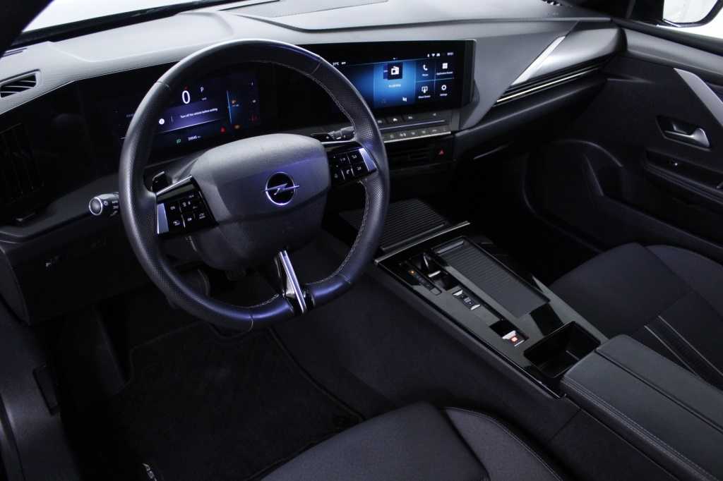 opel-astra-sport-tourer-2025-hibrido-1199cc