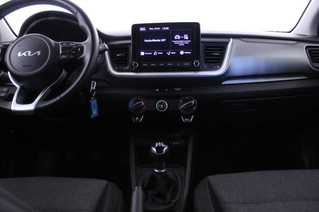 kia-stonic-2024-gasolina-1197cc