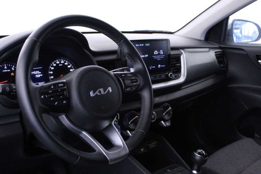 kia-stonic-2024-gasolina-1197cc