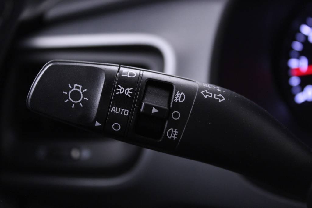 kia-stonic-2024-gasolina-1197cc