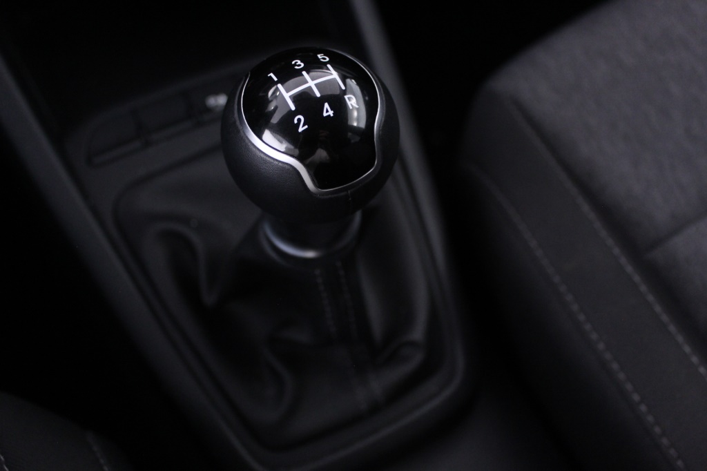 kia-stonic-2024-gasolina-1197cc