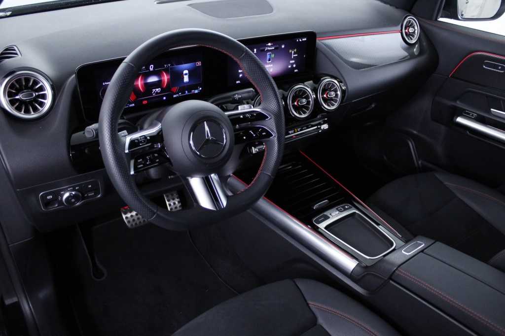 mercedes-benz-gla-2025-diesel-1950cc