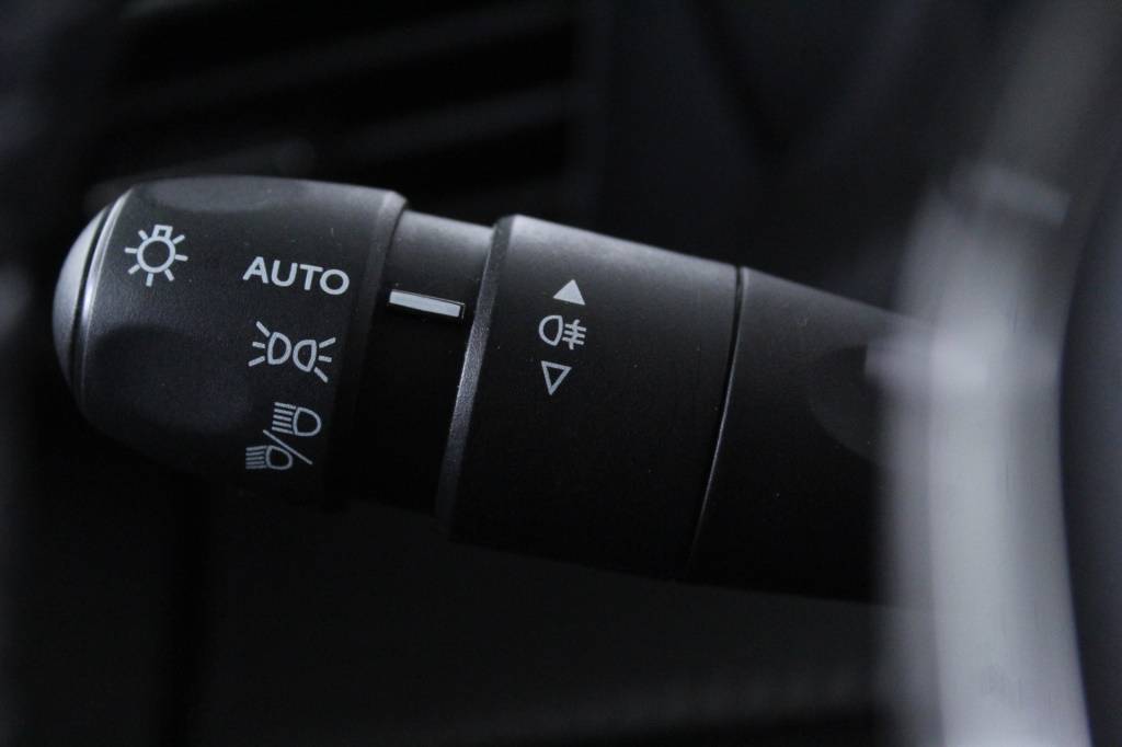 peugeot-2008-2024-gasolina-1199cc