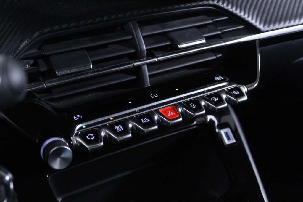 peugeot-2008-2024-gasolina-1199cc