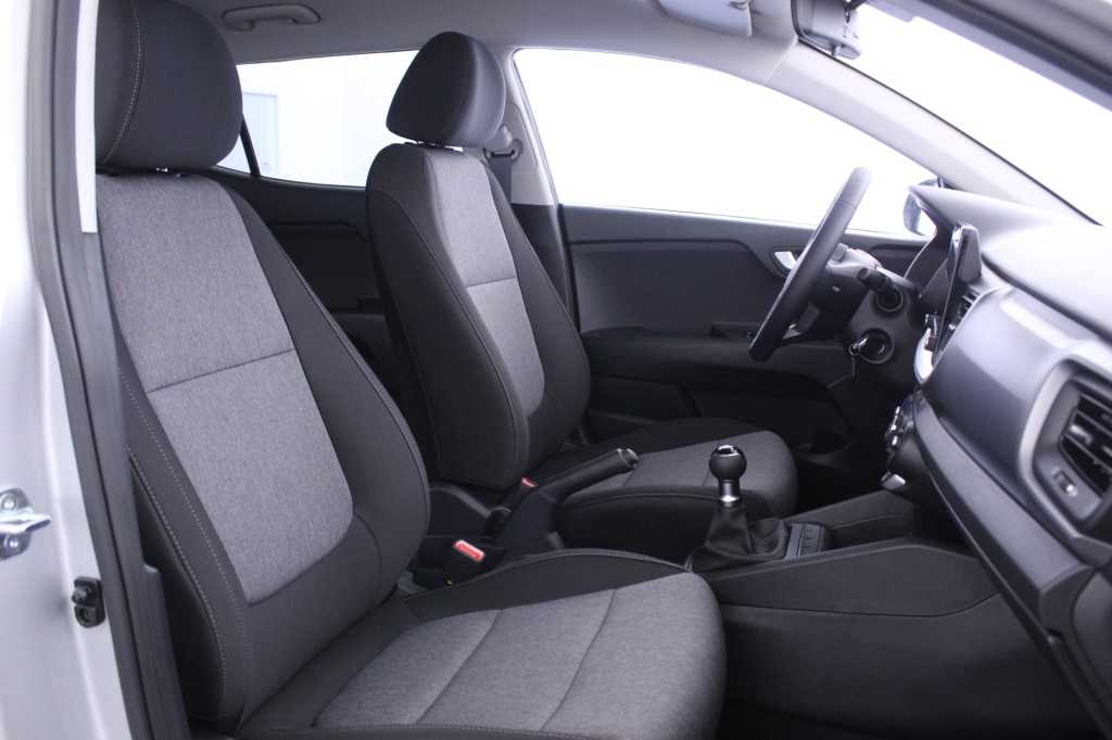 kia-stonic-2024-gasolina-1197cc