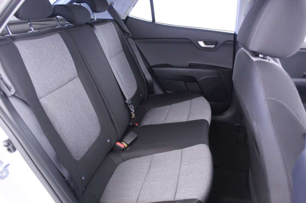kia-stonic-2024-gasolina-1197cc