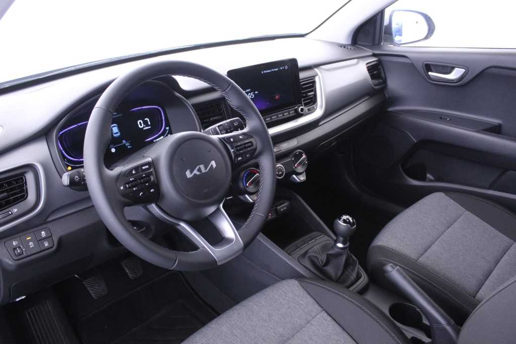 kia-stonic-2024-gasolina-1197cc