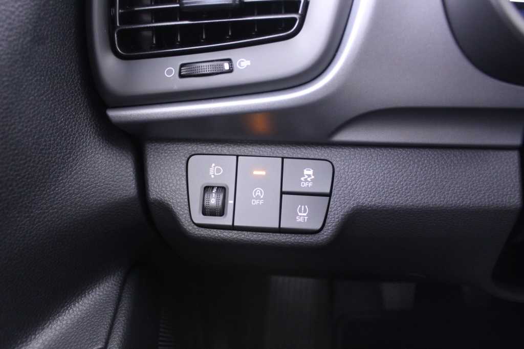 kia-stonic-2024-gasolina-1197cc