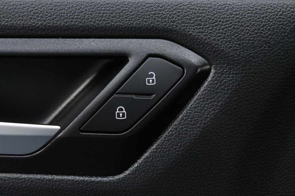 volkswagen-t-roc-2025-gasolina-999cc