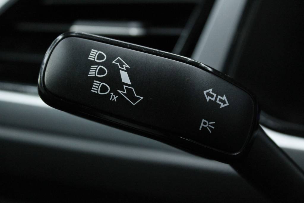 volkswagen-t-roc-2025-gasolina-999cc
