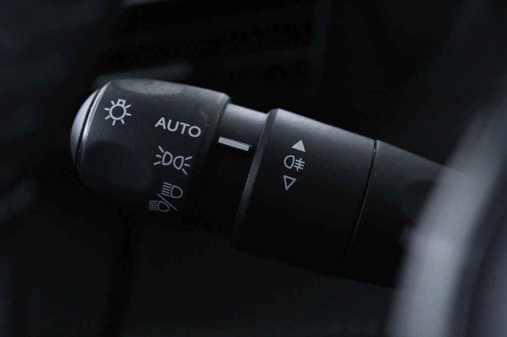 peugeot-2008-2024-gasolina-1199cc