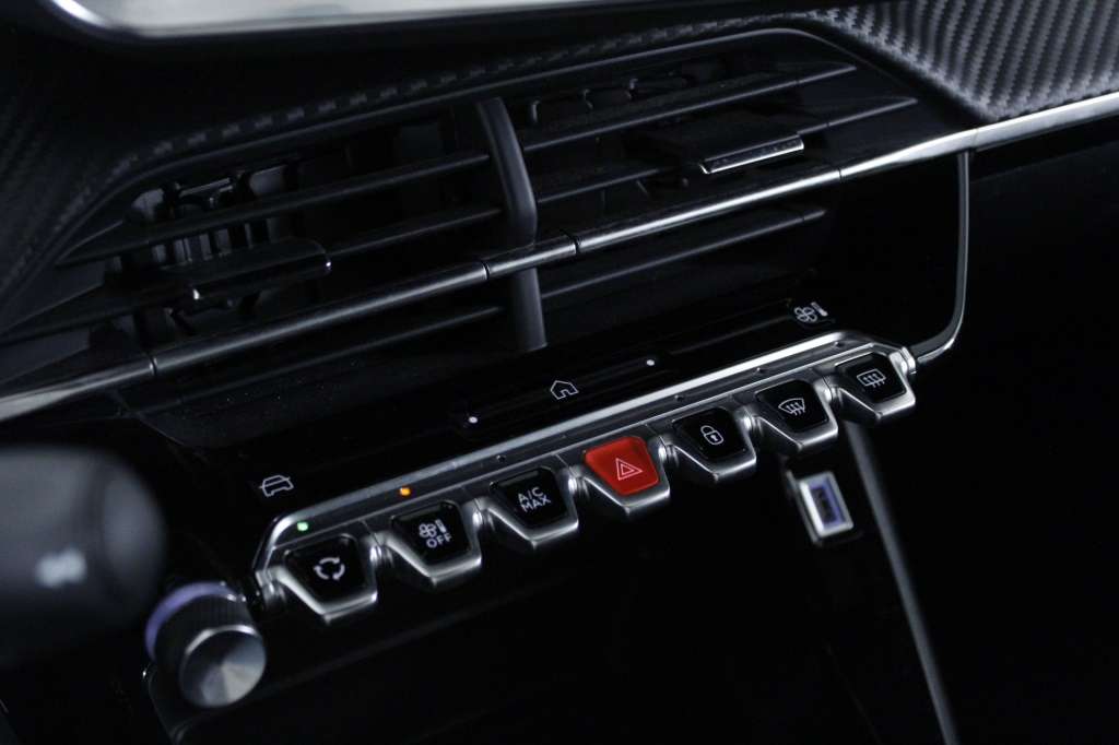 peugeot-2008-2024-gasolina-1199cc