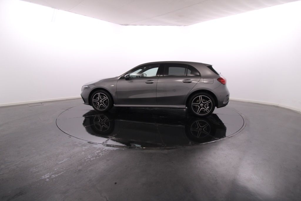 mercedes-benz-classe-a-2025-hibrido-1332cc