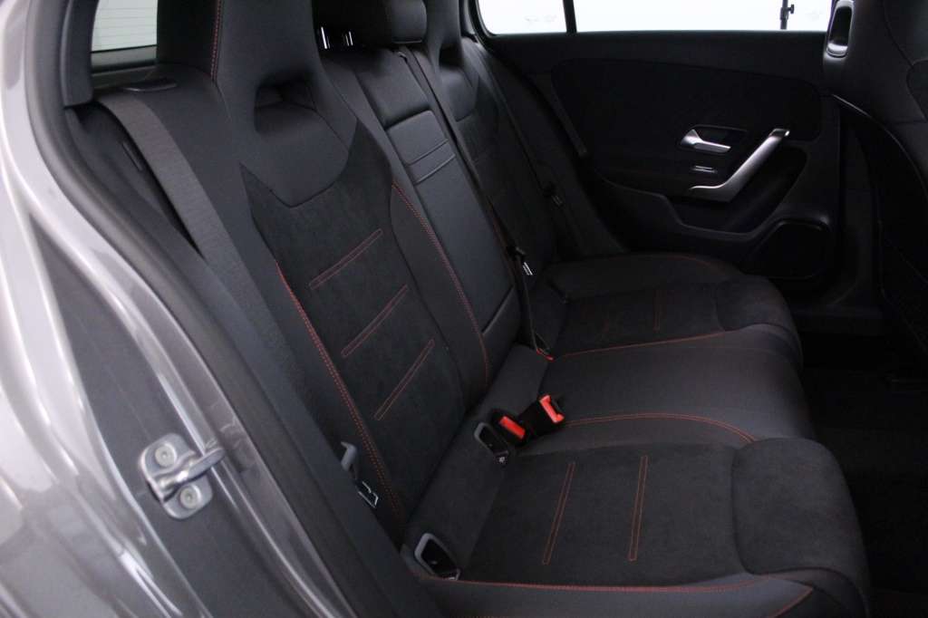 mercedes-benz-classe-a-2025-hibrido-1332cc
