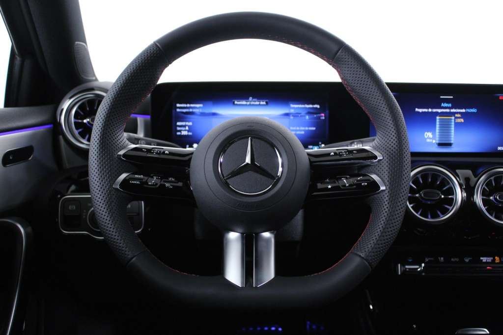 mercedes-benz-classe-a-2025-hibrido-1332cc