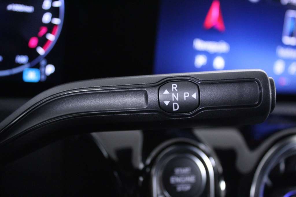 mercedes-benz-classe-a-2025-hibrido-1332cc