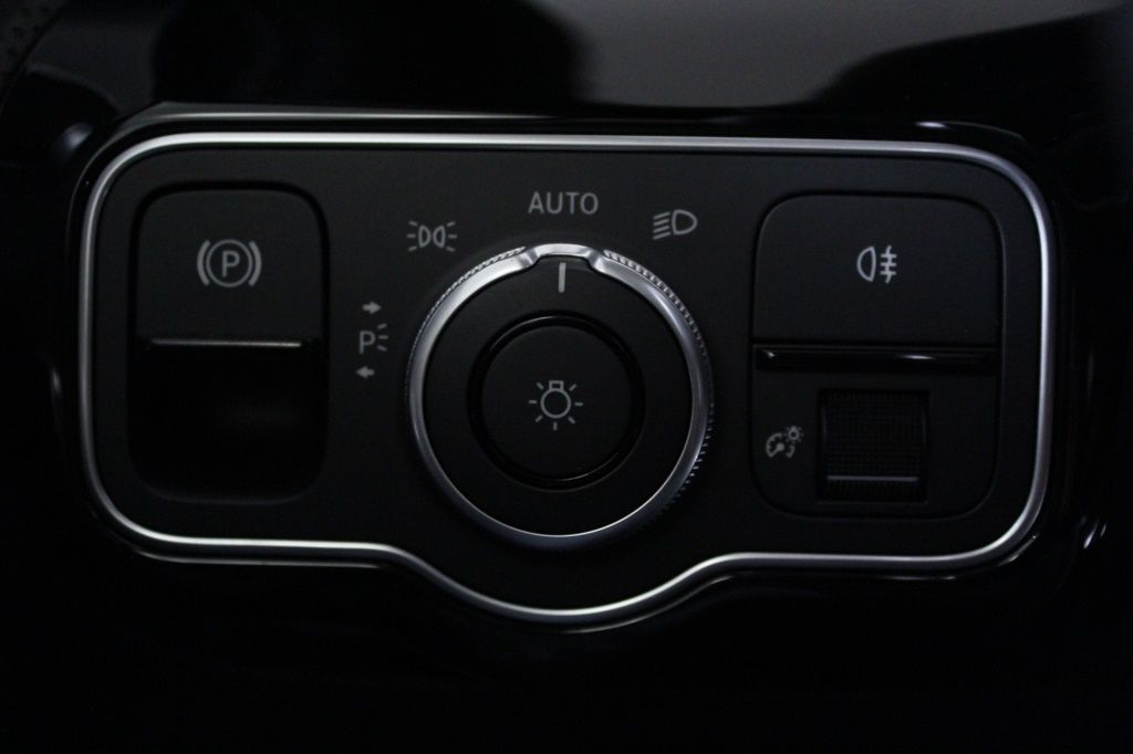 mercedes-benz-classe-a-2025-hibrido-1332cc