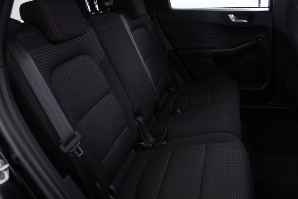 ford-kuga-2022-diesel-1499cc
