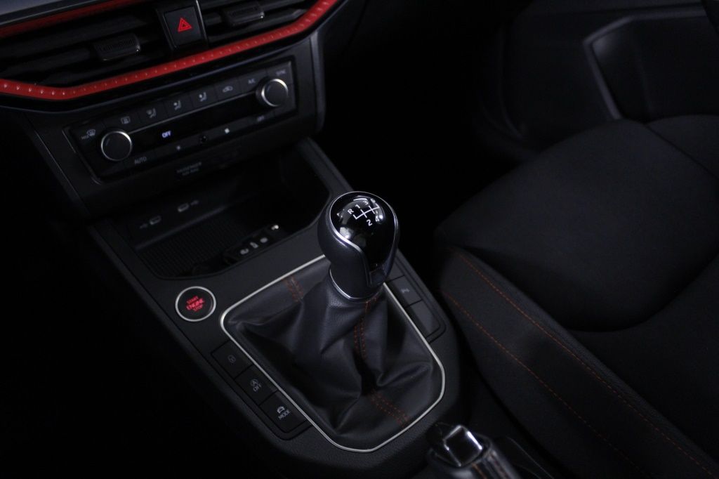 seat-ibiza-2024-gasolina-999cc
