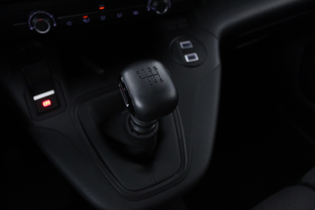 opel-combo-2024-diesel-1499cc