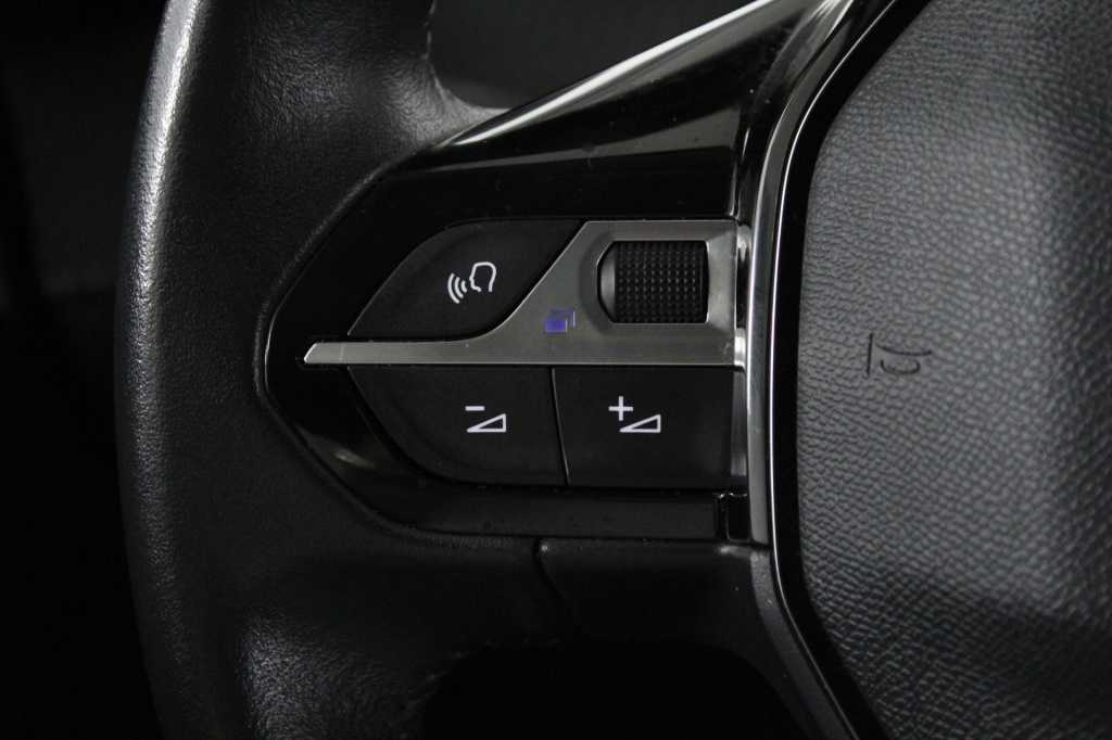 peugeot-208-2022-diesel-1499cc