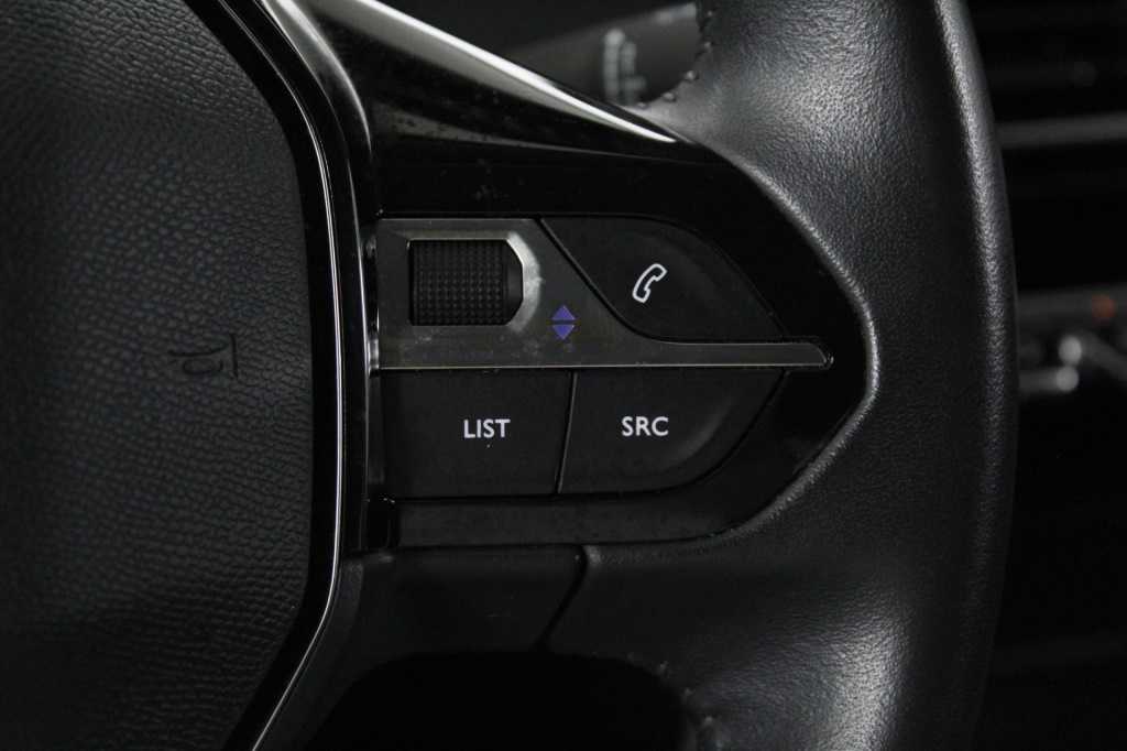 peugeot-208-2022-diesel-1499cc