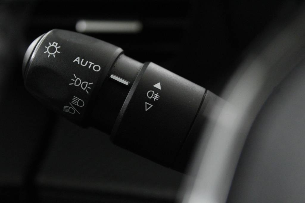 peugeot-208-2022-diesel-1499cc