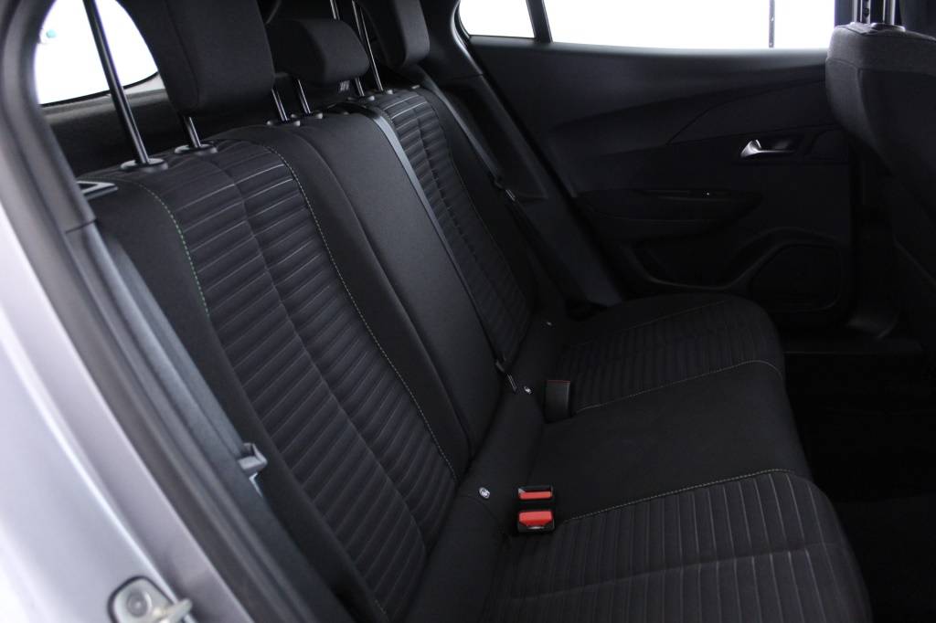 peugeot-2008-2024-gasolina-1199cc