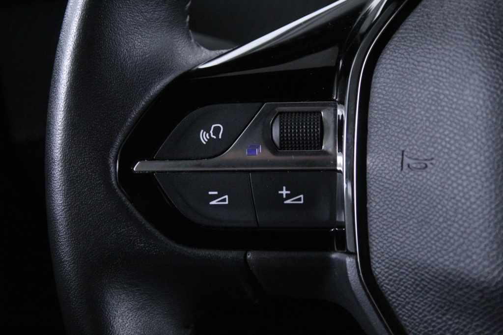 peugeot-2008-2024-gasolina-1199cc
