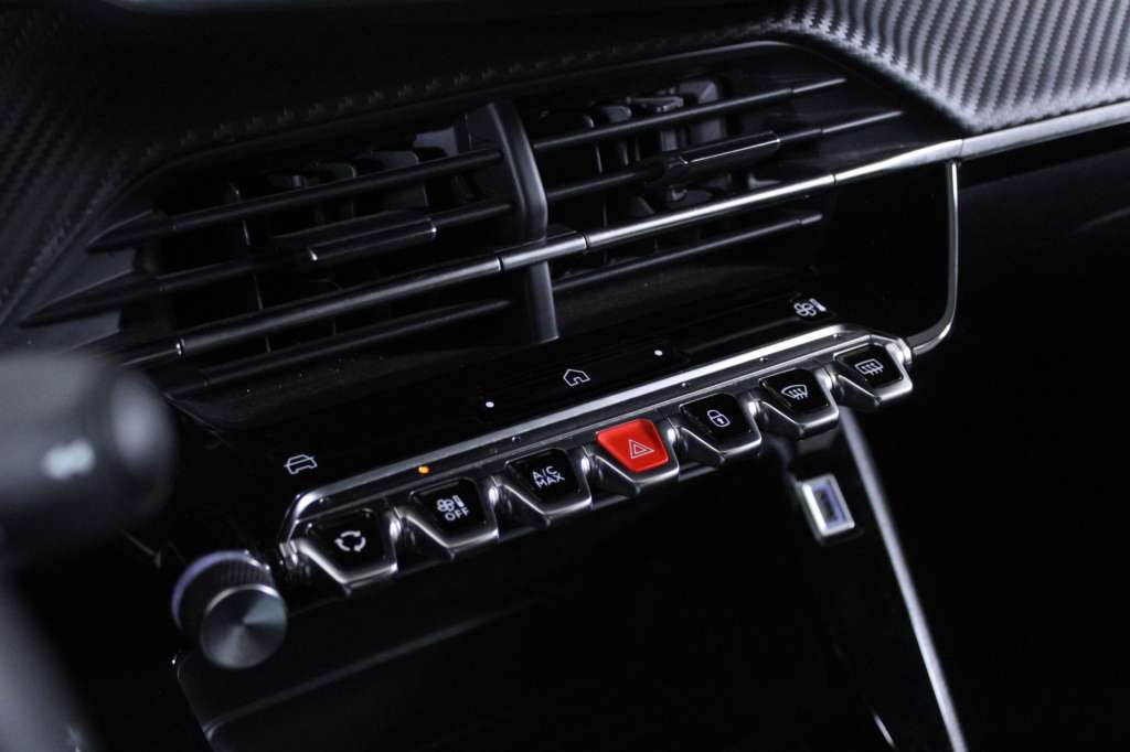 peugeot-2008-2024-gasolina-1199cc