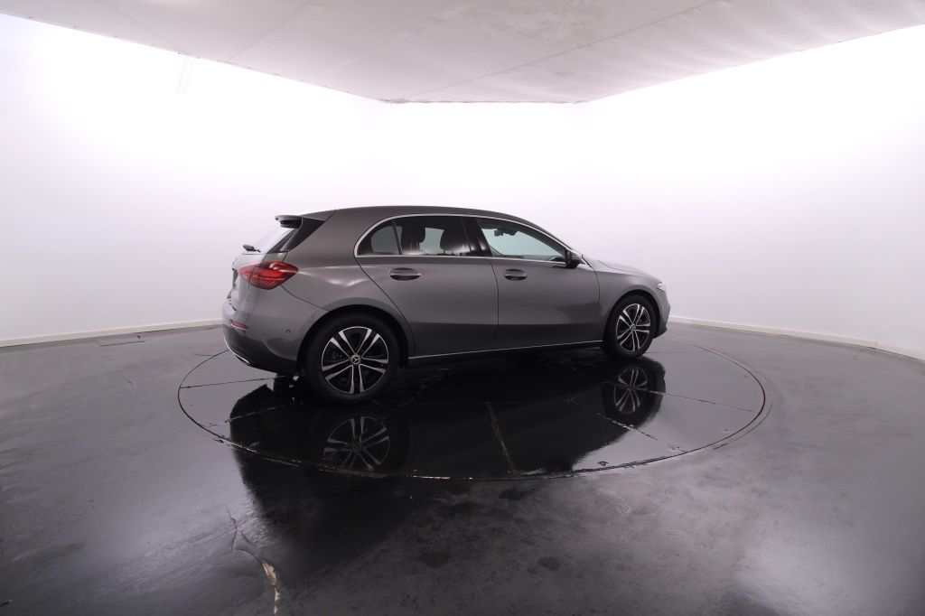 mercedes-benz-classe-a-2024-hibrido-1332cc