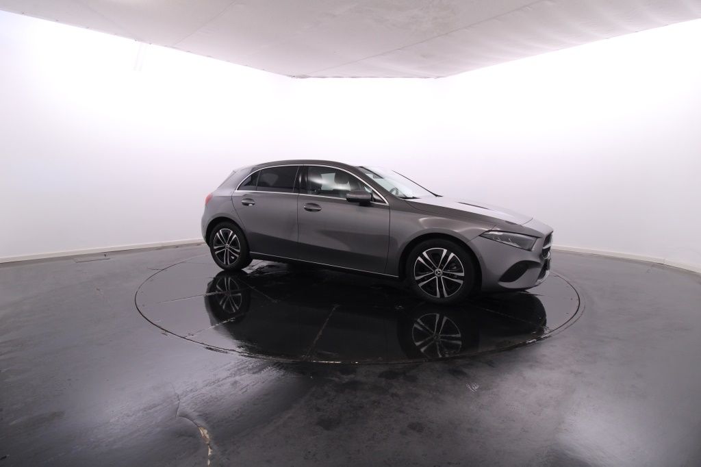 mercedes-benz-classe-a-2024-hibrido-1332cc