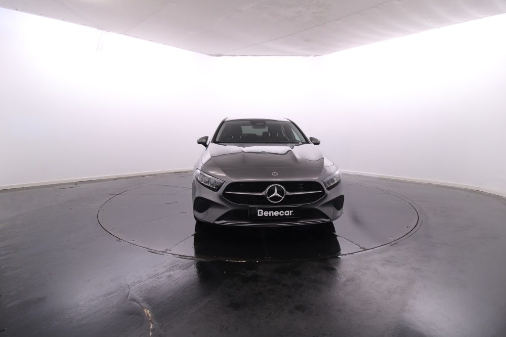 mercedes-benz-classe-a-2024-hibrido-1332cc